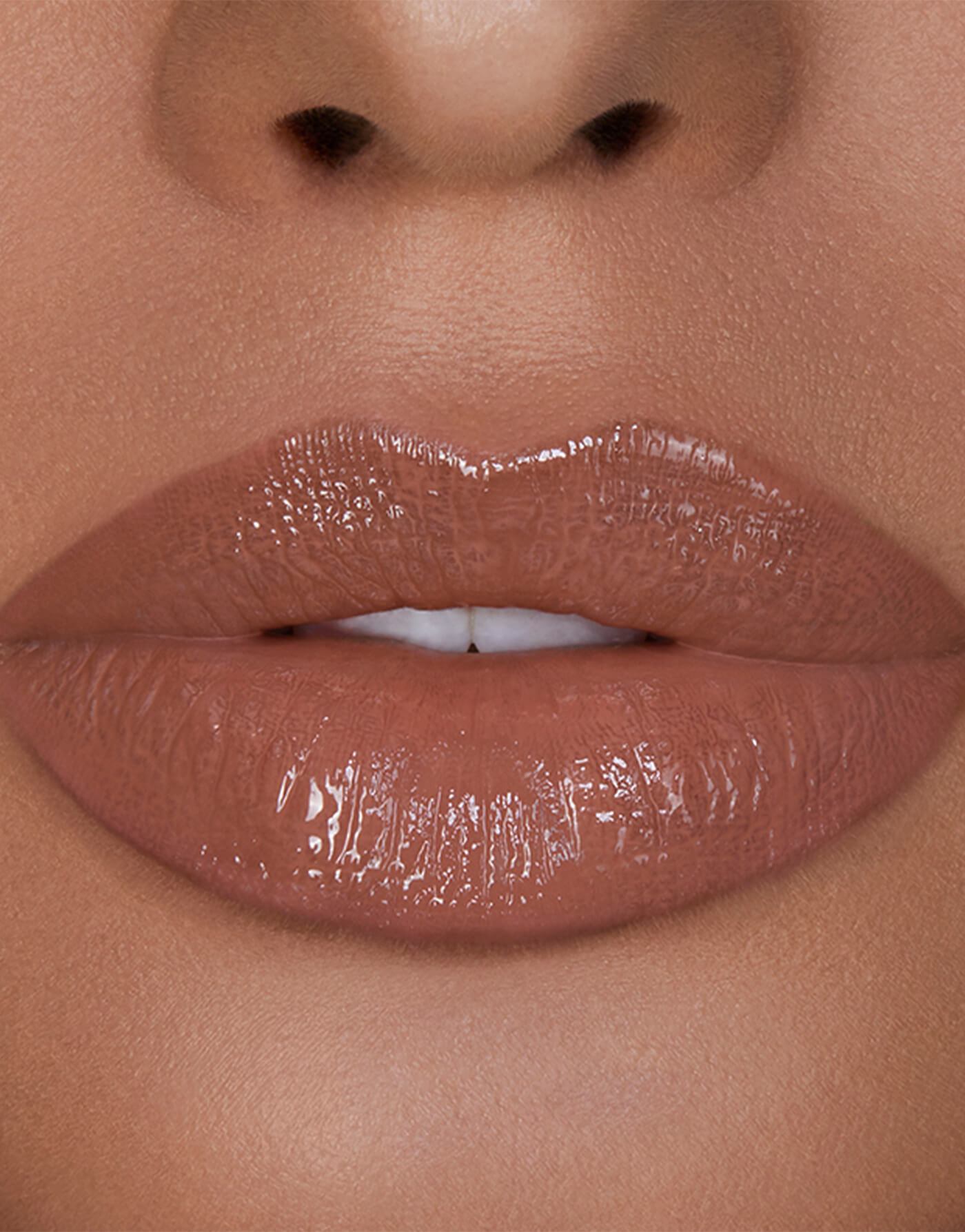 Hourglass Unreal™ High Shine Volumizing - Lip Gloss - stre