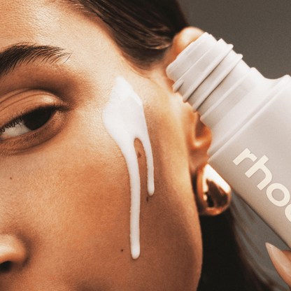Rhode Glazing Milk Yüz Esansı - stre