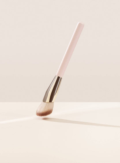 Rare Beauty Soft Pinch Liquid Blush Brush - Allık Fırçası - stre