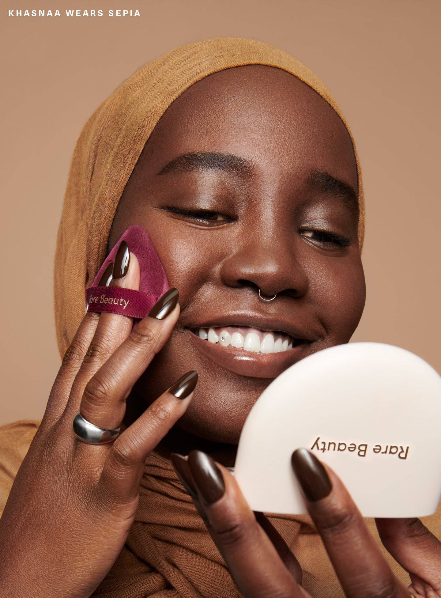 Rare Beauty  Soft Touch Powder Puff - Pudra Süngeri - stre