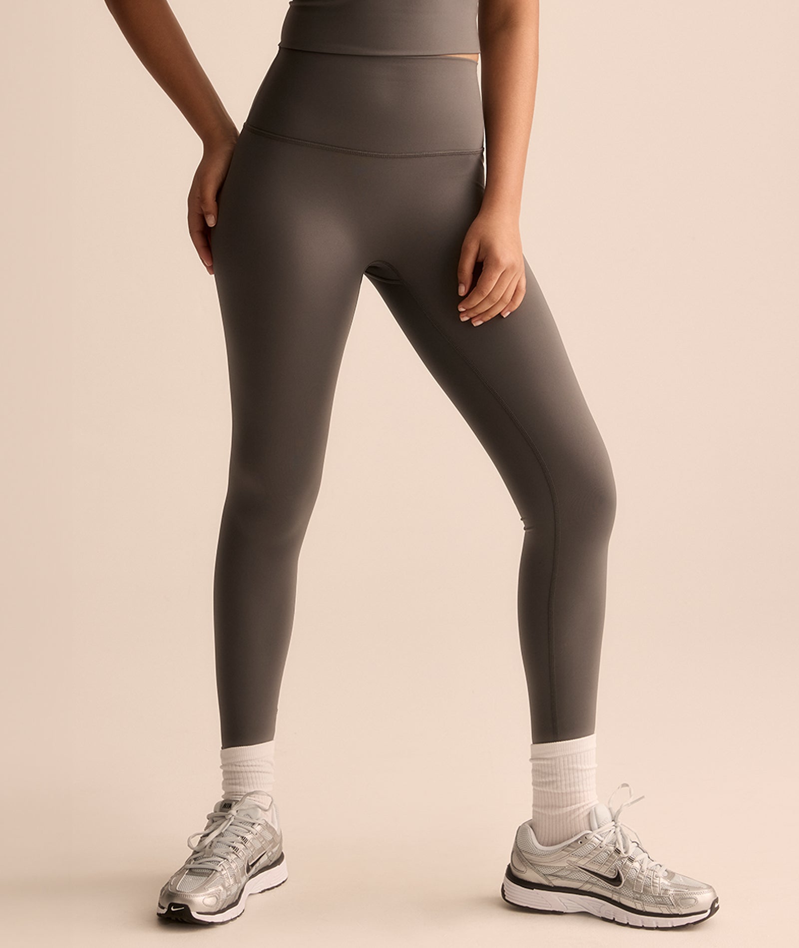 VEHLA LEGGINGS - SMOKE - Tayt - stre