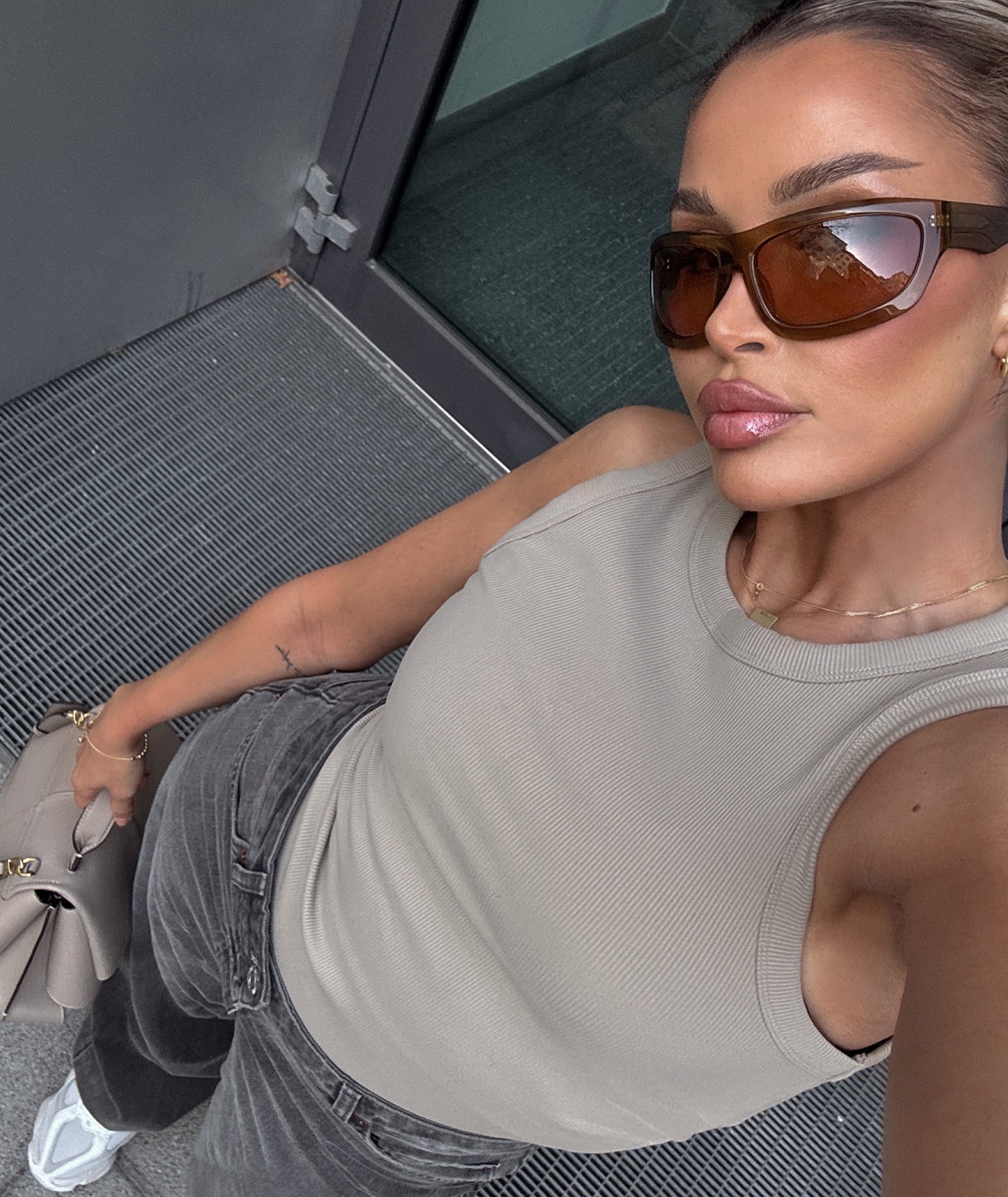 VEHLA RIBBED TANK - TAUPE - Ribbed Atlet - stre