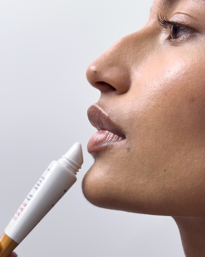 Glossier Balm Dotcom - Lip Balm - stre