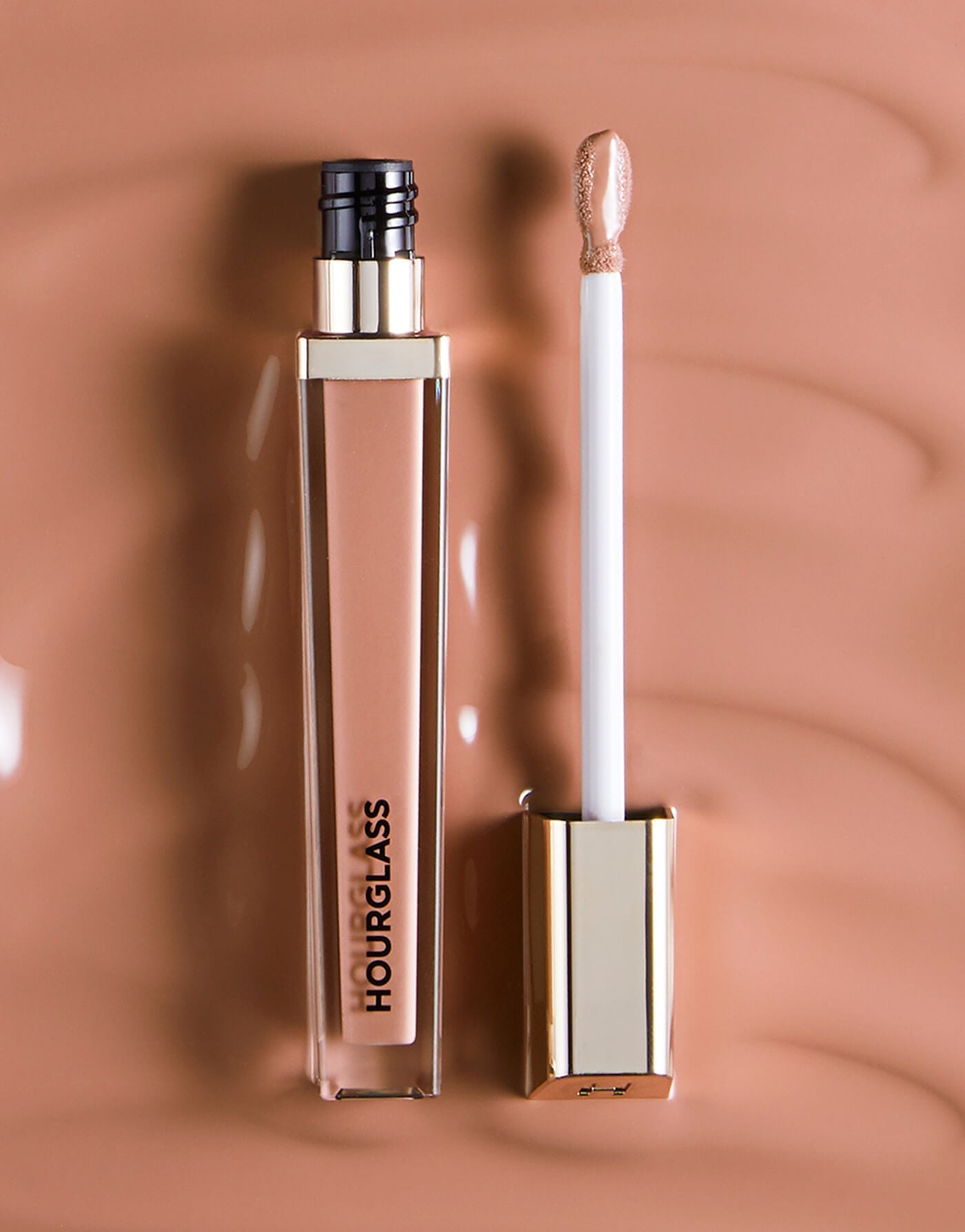 Hourglass Unreal™ High Shine Volumizing -  Lip Gloss - stre