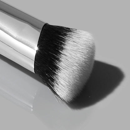 Haus Labs Triclone™ Skin Tech Concealer Brush - Kapatıcı Fırçası - stre